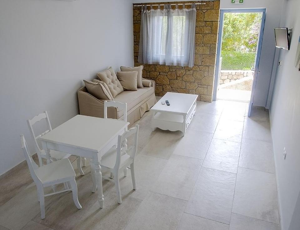 Golden Villas Stoupa Exterior photo